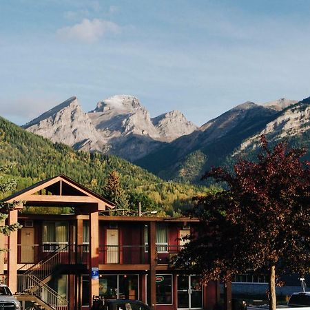 Canadas Best Value Inn&Suites Fernie Exterior foto