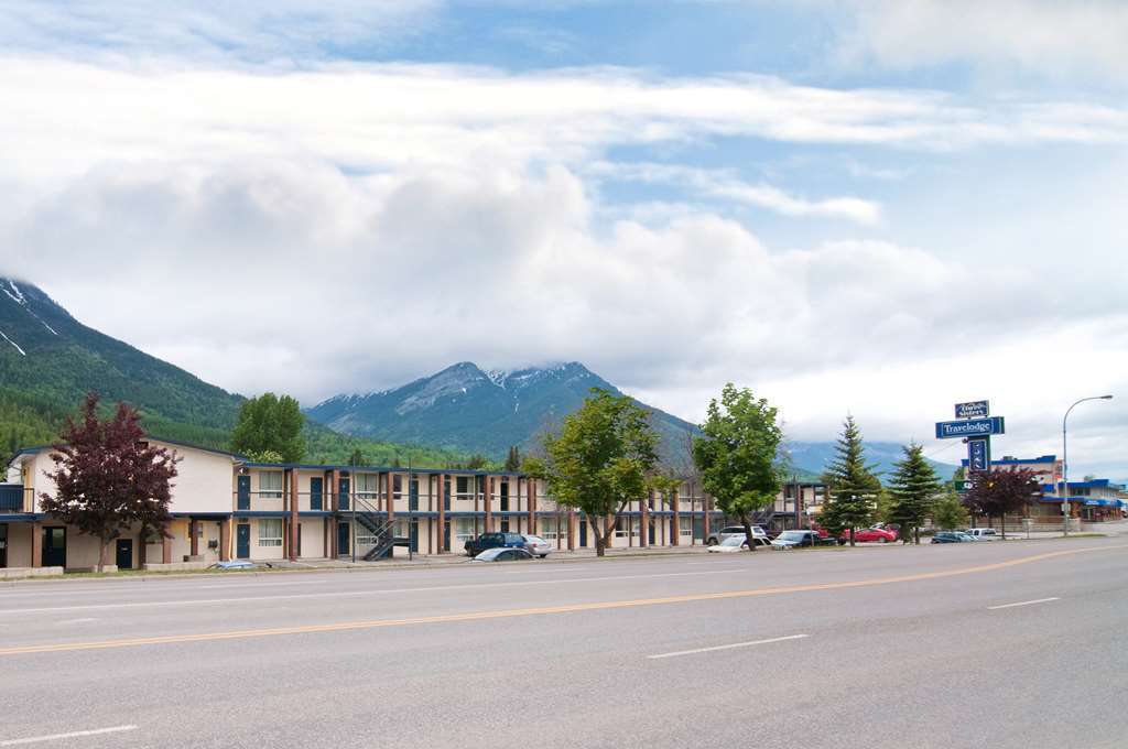 Canadas Best Value Inn&Suites Fernie Exterior foto