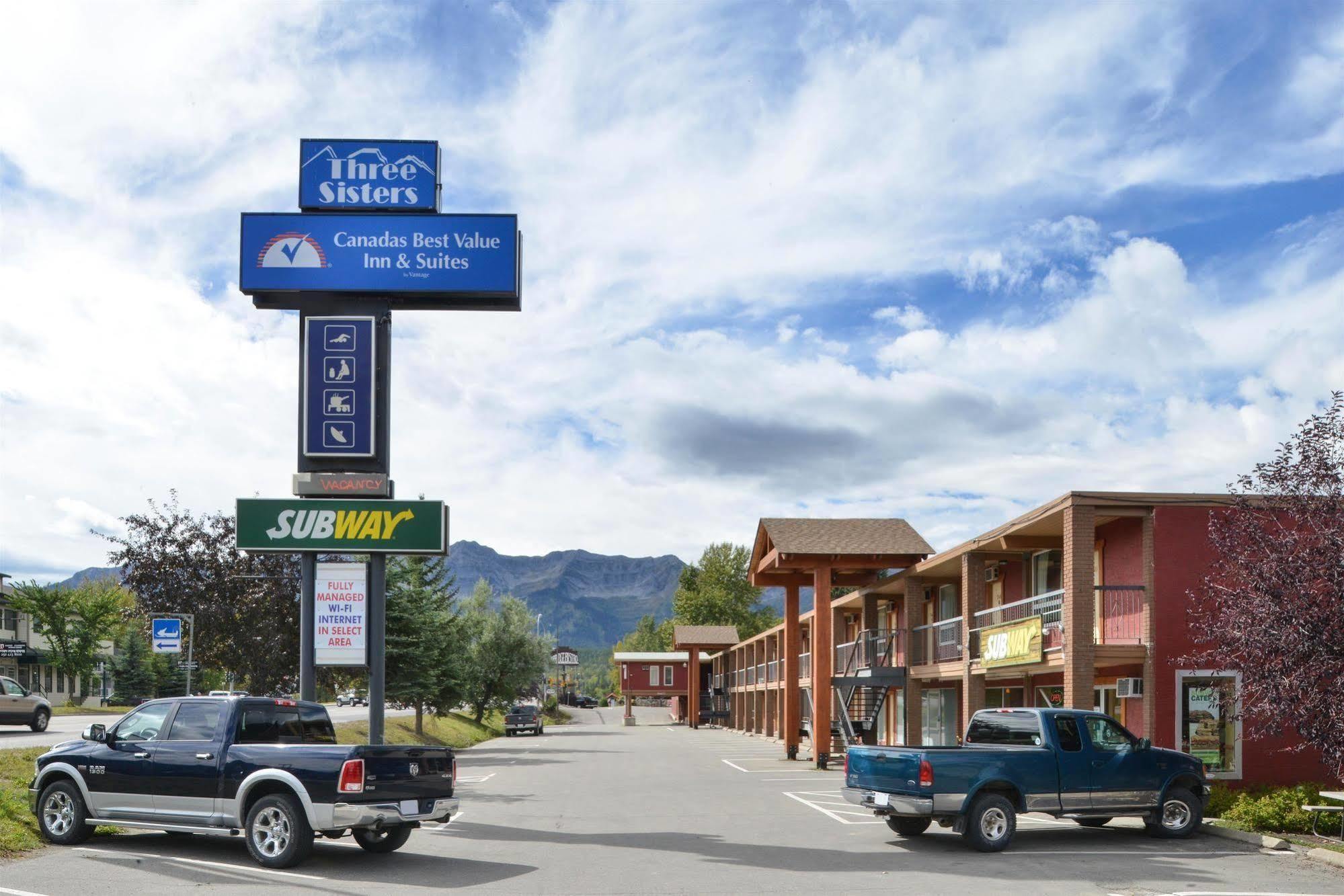 Canadas Best Value Inn&Suites Fernie Exterior foto